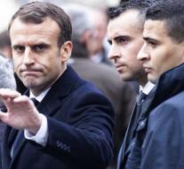 Macron deletes visit to Serbia because of 'yellow vests'