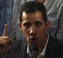 Maduro mobilizes its own supporters