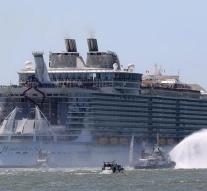 Maidentrip for largest cruise ship