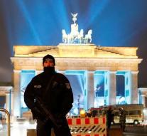 Man calls' bomb, bomb, bomb 'in Berlin