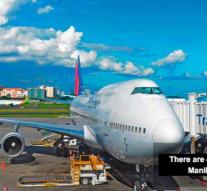 'Manila airport in turmoil after pilot error'