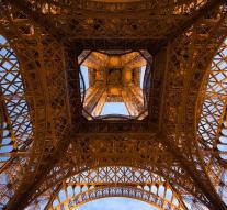 Many tourists shun Paris