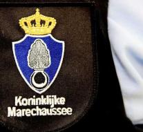 Marechaussee arrests Bulgarian for smuggling wife and child