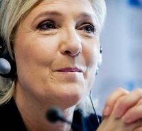 Marine Le Pen wants some sort euro