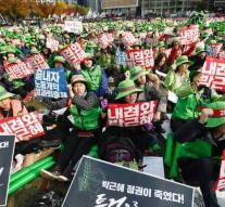 Massive demonstration against President South Korea