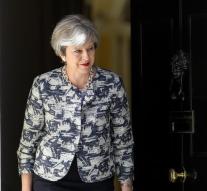 May closes agreement with Northern Irish DUP