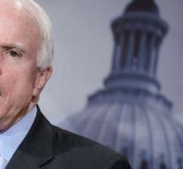 McCain calculates with Trump in a new book