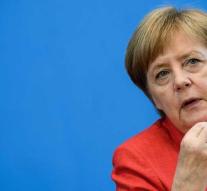 Merkel supports Spain in immigrant politics