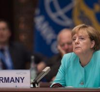 Merkel 'very dissatisfied' with poll results