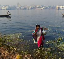 Millions of drinking poisoned water in Bangladesh