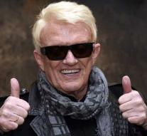 Minister not happy with nationalistic gift singer Heino