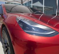 Mobileye produces sensors to Tesla