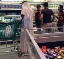Morocco sends food to isolated Qatar