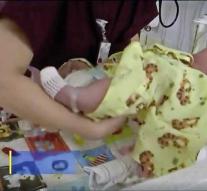 Mother gets a baby of 7 (!) Kilos: 'Run over by two trucks'