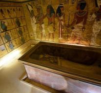 Mummies found in 3,500 year-old tomb