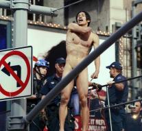 Naked man put New York on its head
