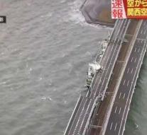 Nature violence Japan: ship destroys bridge, airport stands white