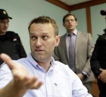 Navalni leaves prison