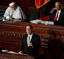 New government gets confidence Tunisia
