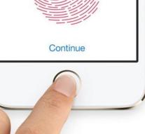 'No fingerprint scanner in iPhone 8'