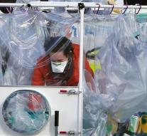 Nurse for third time Ebola free