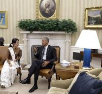 Obama lifts sanctions against Myanmar