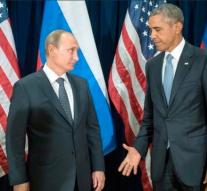 Obama talks with Putin on Syria