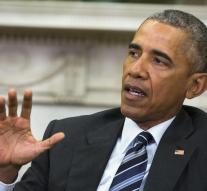 Obama visits massacre survivors Orlando