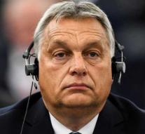 Orban gets wind from the front in EU parliament