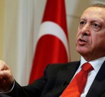 Parliament backs extension power Erdogan