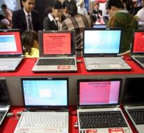 PC sales fall further