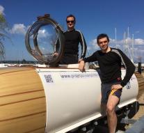 'Pedal Submarine 'begins journey through Channel