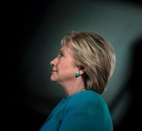 Polls: Clinton maintained ahead