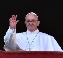 Pope comes to spring cleaning Vatican