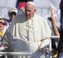 Pope criticizes Mexican prison life