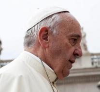 Pope examines women as deacons