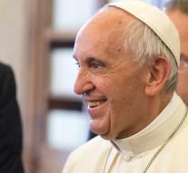 Pope recommends clean and social energy