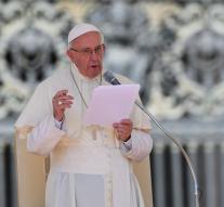 Pope sympathizes with residents disaster