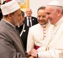 Pope will insist on dialogue in UAE