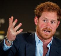 Prince Harry wants monument to Diana