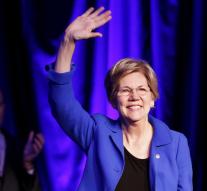 Progressive Sen. Warren backs Clinton