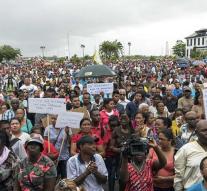Protests against government Bouterse continue