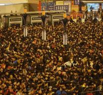 Rail traffic disrupted: 100 000 Chinese stranded
