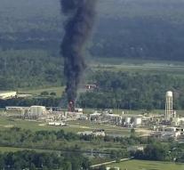 Re-fire at chemical plant Houston