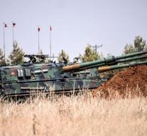 'Rebels are advancing at Syrian-Turkish border '