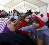 Refugees continue to come to Greece