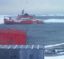 Rescue mission for polar explorers