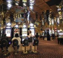 Robbers sow panic in casino