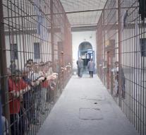 Romanian inmates write freely
