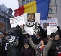 Romanians protest against new anti-corruption law